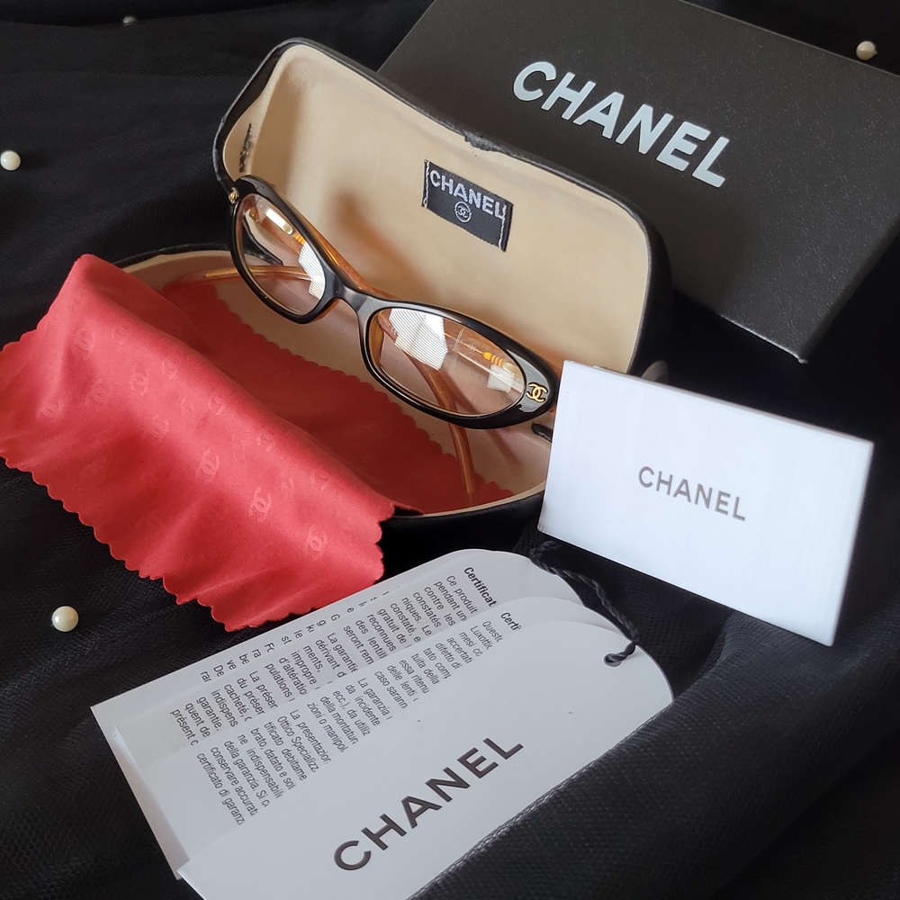 Authentic Vintage CHANEL 3122 Slim Oval Eyeglasses - Black/Amber